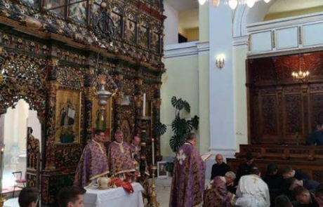 Ritualul spălării picioarelor și sfințirea Paștilor în Catedrala Blajului, aprilie 2019