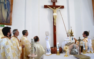 Sfințirea bisericii "Sfinţii Petru și Pavel" din Beclean
