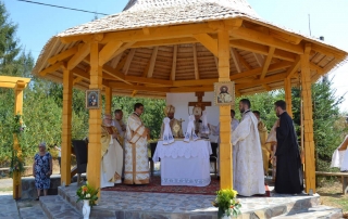 Sfințirea la Târgu Lăpuș a primei biserici închinată Episcopilor greco-catolici martiri