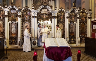 Lumina Sfintei Scripturi invocată și evocată în Catedrala "Schimbarea la Față" din Cluj-Napoca