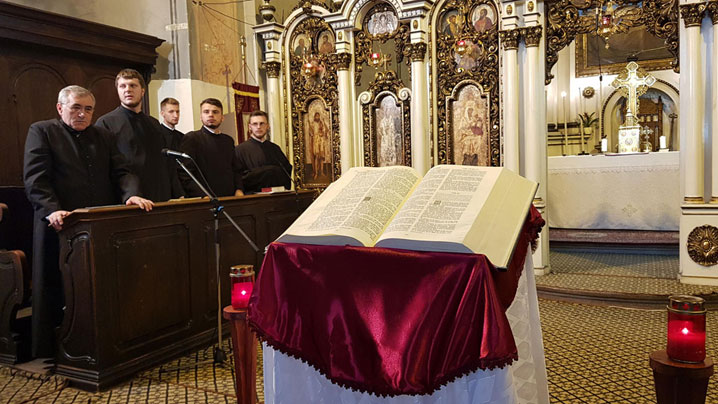 Lumina Sfintei Scripturi invocată și evocată în Catedrala "Schimbarea la Față" din Cluj-Napoca
