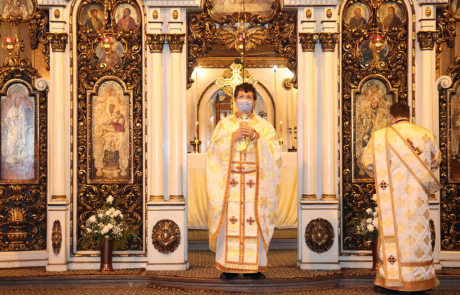Prima Sf. Liturghie cu Pr. Marius Cerghizan ca Administrator eparhial în Catedrala din Cluj-Napoca
