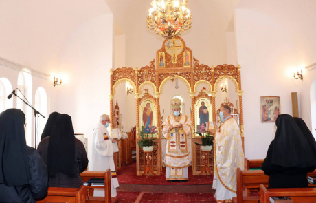 Celebrare arhierească, în Ziua Mondială a Săracilor, la Mănăstirea Maicii Domnului din Cluj-Napoca