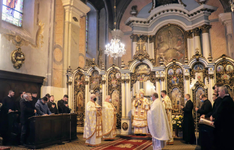 Preasfinția Sa Claudiu în Catedrala din Cluj-Napoca: „frații și surorile noastre din Ucraina au nevoie de ajutorul nostru”
