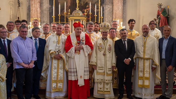 Cardinalul Christoph Schönborn și PS Cristian, în mijlocul credincioșilor din Viena