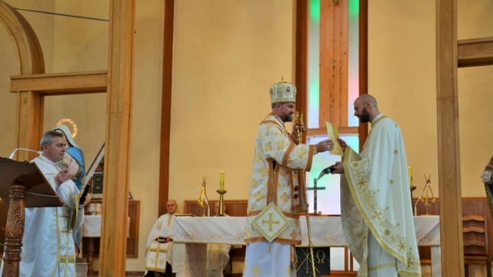 Părintele Laurențiu Costin este noul paroh al parohiei „Sfânta Cruce” din Baia Mare