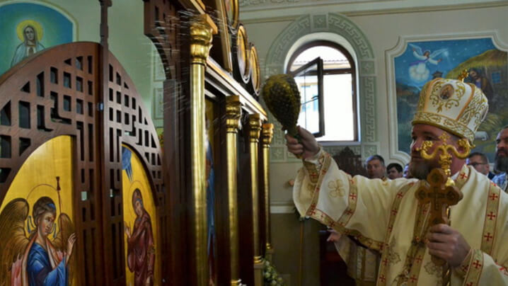 Sărbătoare în parohia Micula. Sfințirea iconostasului și a lucrărilor efectuate la biserică