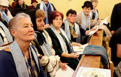 Vizită pastorală și adeziuni la Reuniunea Mariană în parohia greco-catolică Chiuiești