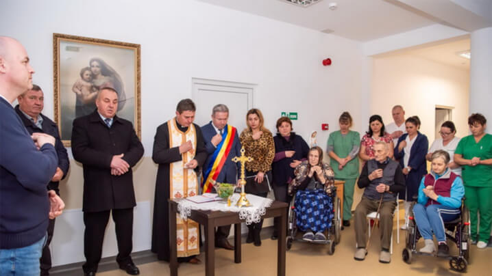 A fost inaugurat Căminul pentru persoane vârstnice „Sfânta Maria” din parohia Botiz. Interviu cu pr. Nicolae Huzău